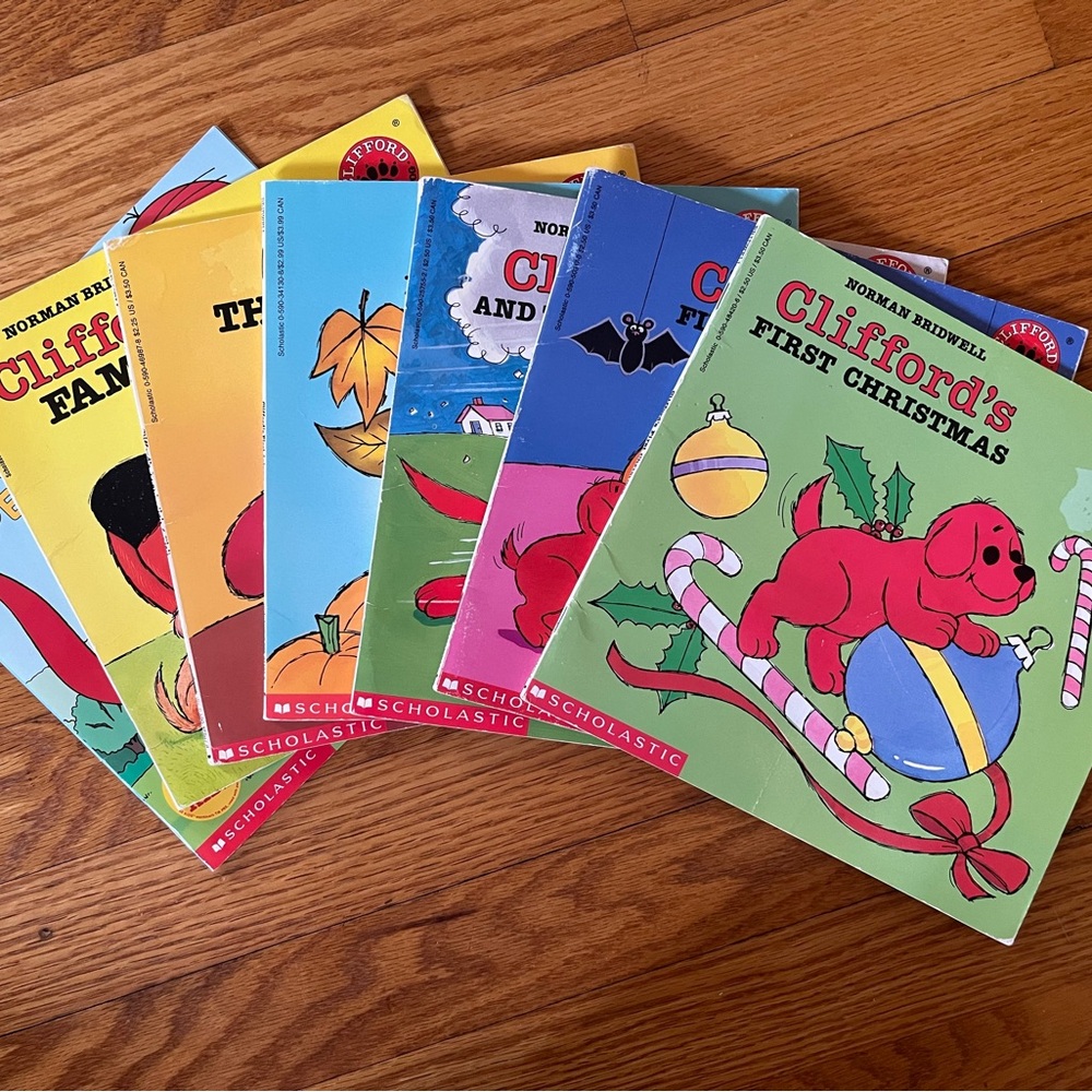 Scholastic Clifford The Big Red Dog Book Set